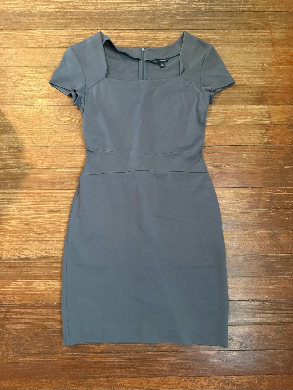 SET OF TWO Banana Republic Slate Gray and Black Cap Sleeve Sheath Dress Size 6